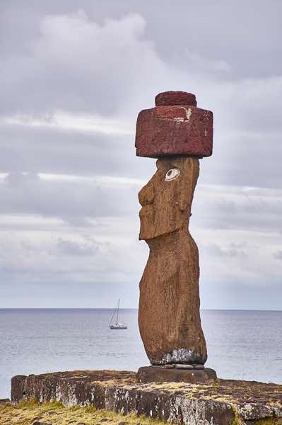 Tahai Beach, Easter Island